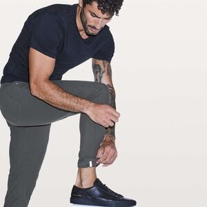 NWOT Obsidian Lululemon ABC Slim-Fit 5 Pocket Pant in size 36.